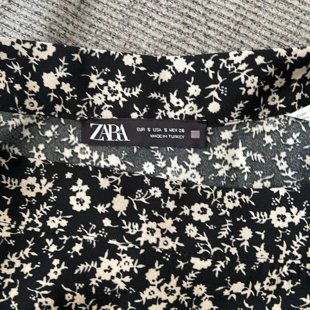 ZARA Floral Printed Skort - Picture 3 of 4